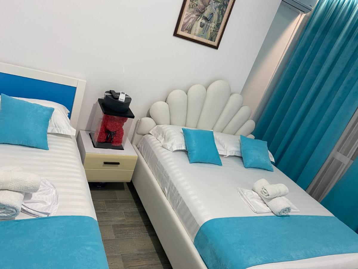Vila Sinani ซารานเดอ ภายนอก รูปภาพ