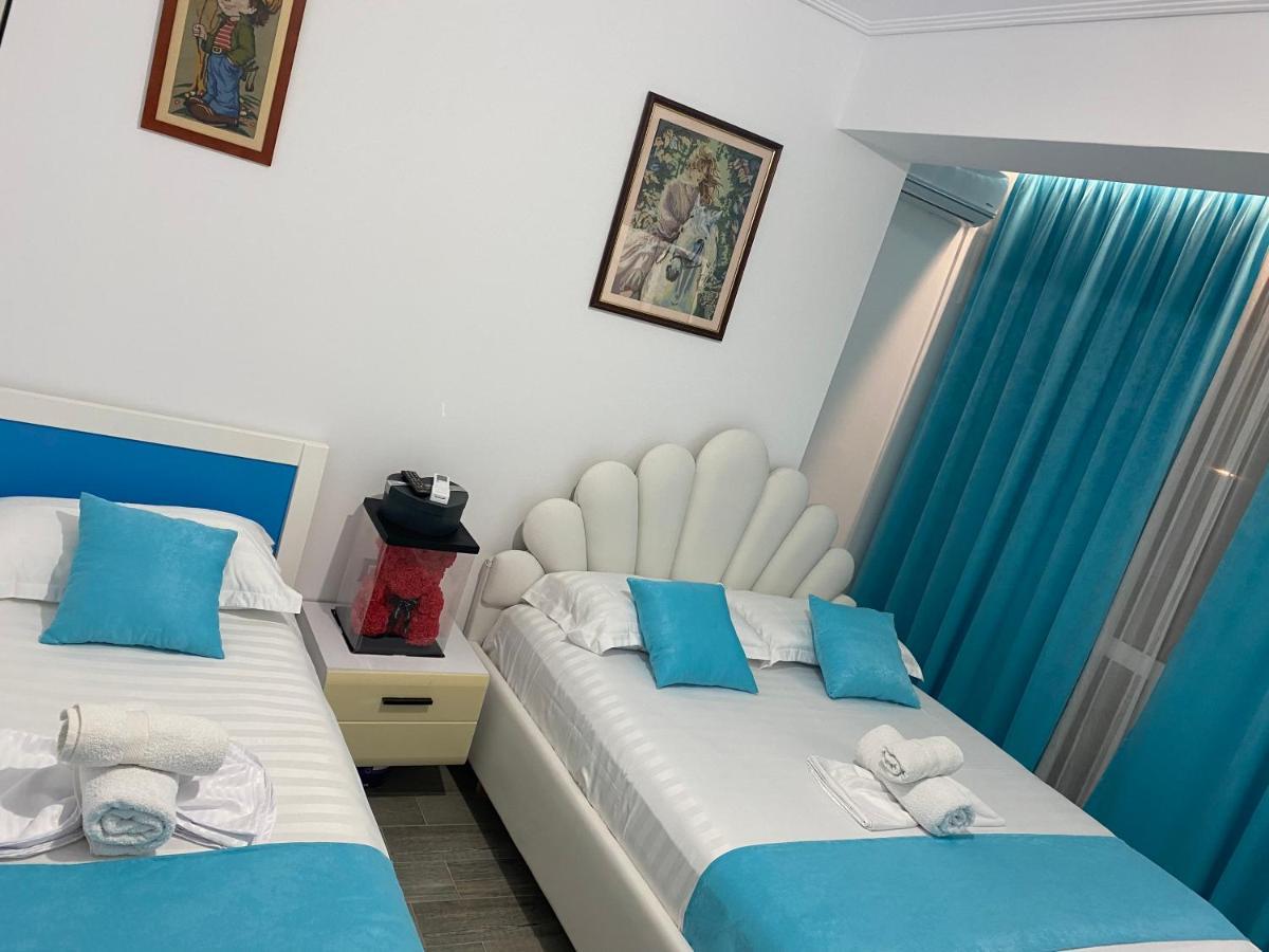 Vila Sinani ซารานเดอ ภายนอก รูปภาพ