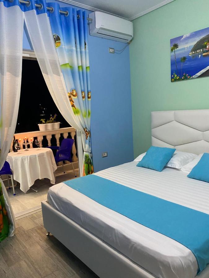 Vila Sinani ซารานเดอ ภายนอก รูปภาพ