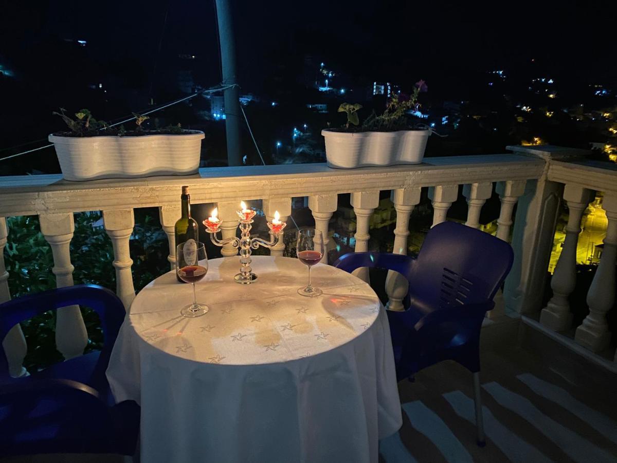 Vila Sinani ซารานเดอ ภายนอก รูปภาพ