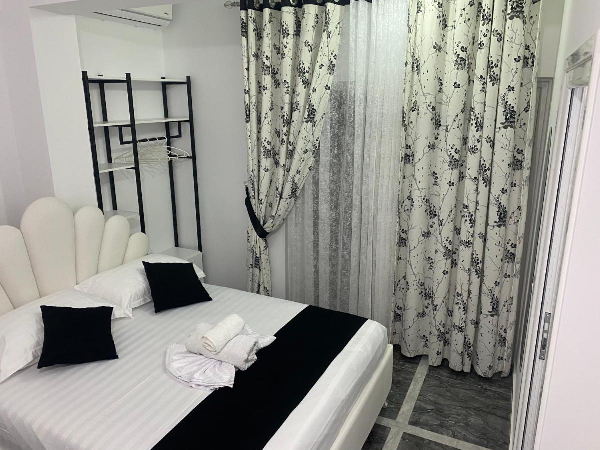 Vila Sinani ซารานเดอ ภายนอก รูปภาพ